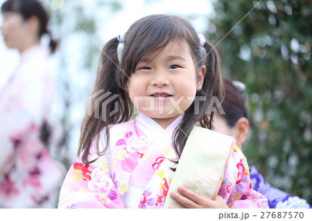 ゆかた姿の親子 ゆかた姿の親子 27687570