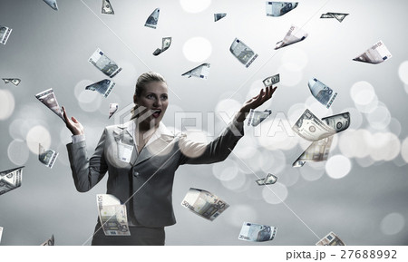 She wants to be rich She wants to be rich 27688992