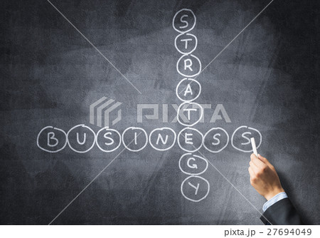 Seminar trainer draw on chalkboard Seminar trainer draw on chalkboard 27694049