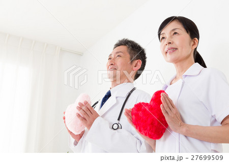 医師と看護師 27699509