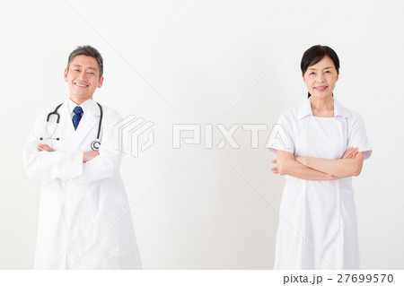 医師と看護師 医師と看護師 27699570
