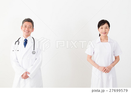医師と看護師 医師と看護師 27699579