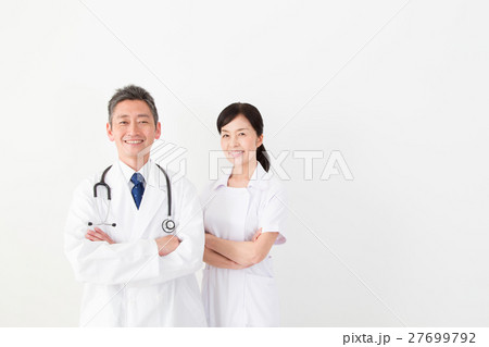医師と看護師 医師と看護師 27699792