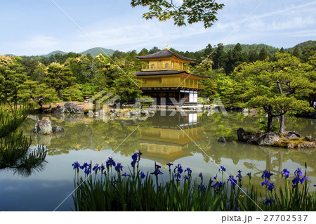 金閣寺の春景色 27702537