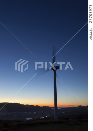 風力発電風車 27703973