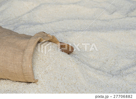 Close up Jasmine rice in burlap bag decorated. 27706882