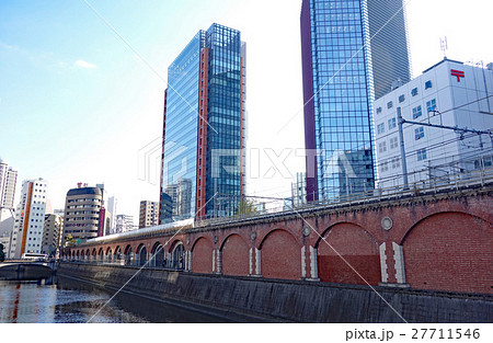 万世橋高架橋(昌平橋から)(東京都千代田区神田須田町) 万世橋高架橋(昌平橋から)(東京都千代田区神田須田町) 27711546