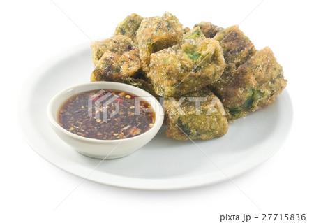 Fried Steamed Garlic Chives Dumpling on White Fried Steamed Garlic Chives Dumpling on White 27715836