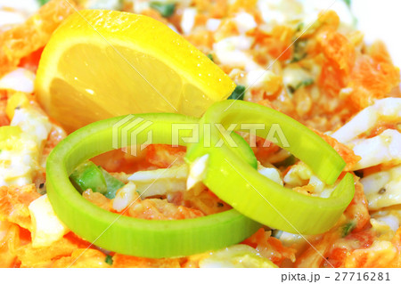 bowl of salad 27716281