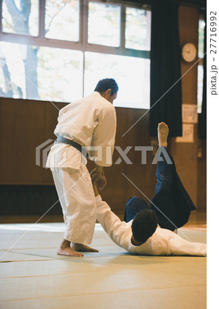 martial artist 27716992