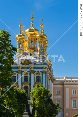 Gold-plated dome. 27717048