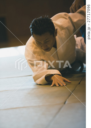 martial artist 27717096