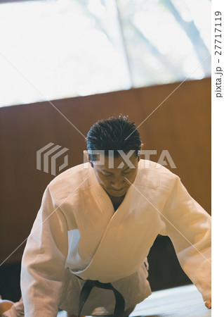 martial artist 27717119