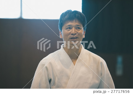 martial artist martial artist 27717656