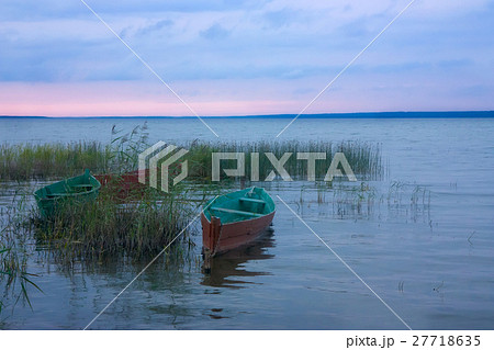 Sunset on the lake 27718635