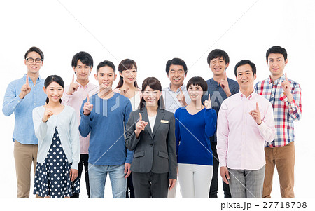 ビジネスウーマンと人々 27718708