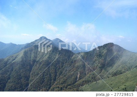 石鎚山から見た二の森方面の風景 石鎚山から見た二の森方面の風景 27729815