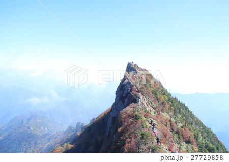紅葉の石鎚山天狗岳 27729858