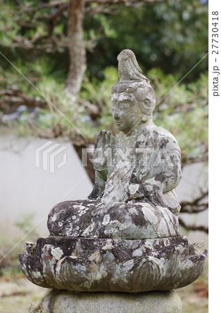 信州の文化財 名工 守屋貞治の石仏 聖観世音菩薩 左俯瞰縦(駒ヶ根市善福寺) 信州の文化財 名工 守屋貞治の石仏 聖観世音菩薩 左俯瞰縦(駒ヶ根市善福寺) 27730418