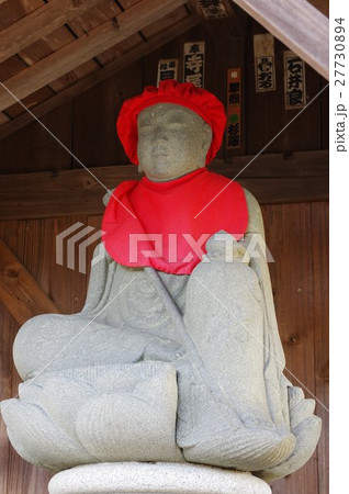 信州の文化財　名工　守屋貞治の石仏　延命地蔵菩薩像　左俯瞰縦（飯島町　慈福院） 27730894