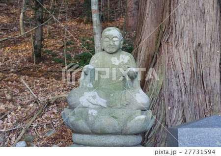 信州の文化財　名工　守屋貞治の石仏　上赤須の地蔵大菩薩像　正面横（長野県駒ケ根市） 27731594