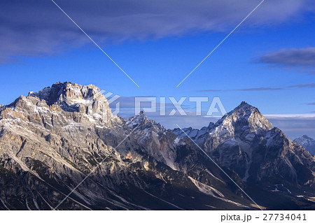 Panoramic view of Dolomites mountains Panoramic view of Dolomites mountains 27734041