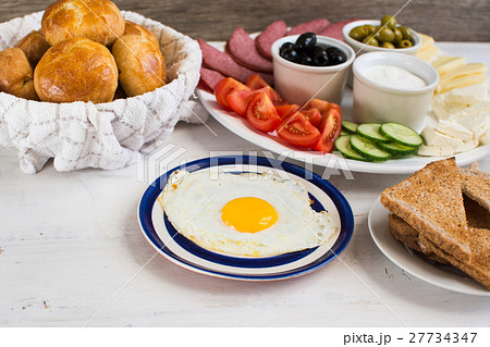 Traditional Turkish breakfast 27734347