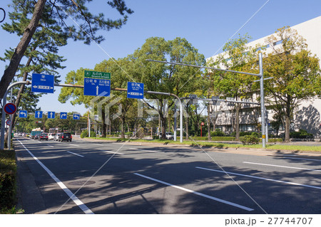 名古屋市都市風景 県道215号線 出来町通 市役所東交差点から市役所交差点方面を望む 名古屋市都市風景 県道215号線 出来町通 市役所東交差点から市役所交差点方面を望む 27744707