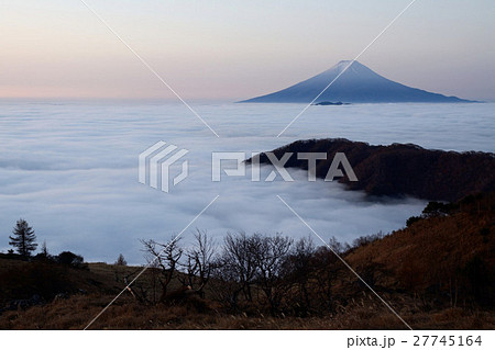 雲海と富士山 雲海と富士山 27745164