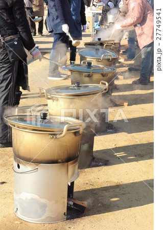 炊き出し 27749541