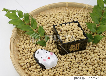 煎った節分の大豆と黒枡と福 27752509