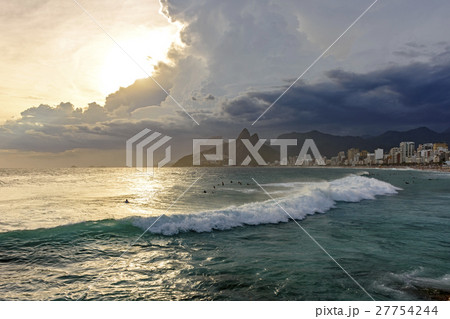 Arpoador beach sunset 27754244