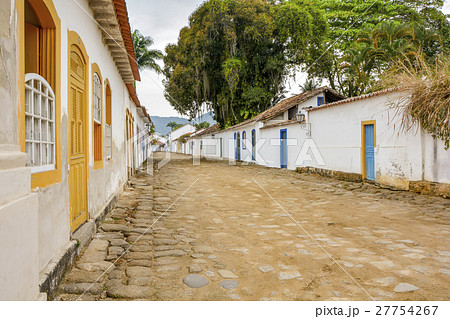 Doors and windows of Paraty 27754267
