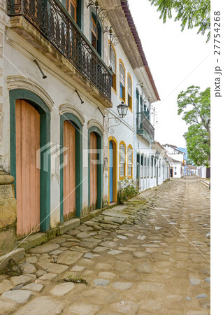 Paraty street and houses 27754268