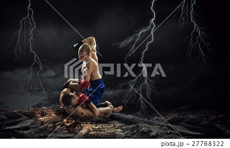 Box fighters trainning outdoor Box fighters trainning outdoor 27768322
