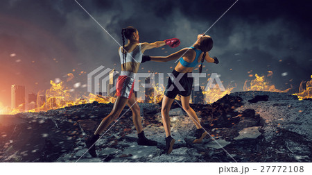 Girls boxing outdoor 27772108