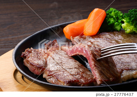 ステーキ 27776437