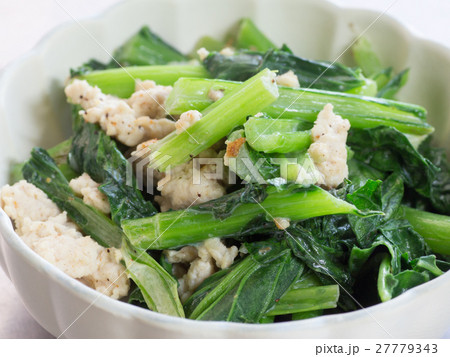 ほうれん草と鶏ひき肉の炒め物 27779343