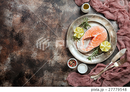 Fresh raw salmon steak 27779548