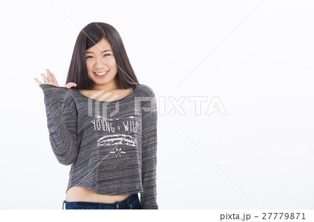黒いロングヘアーの女の子 27779871