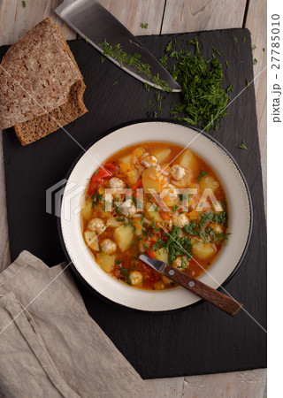Meatball soup 27785010
