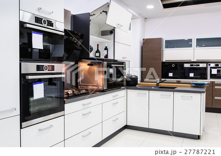 Modern hi-tek kitchen, clean interior design Modern hi-tek kitchen, clean interior design 27787221