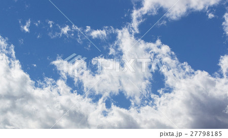 青空と白い雲　16：9 27798185