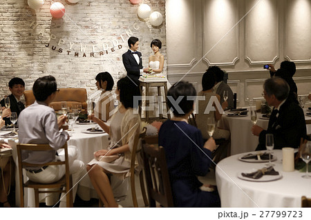 結婚式 ケーキ入刀 結婚式 ケーキ入刀 27799723