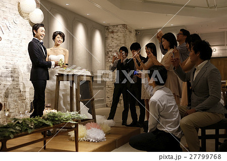 結婚式　ケーキ入刀 27799768