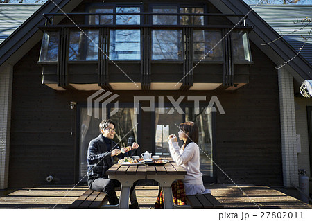 軽井沢　別荘　カップル　バーベキュー 27802011