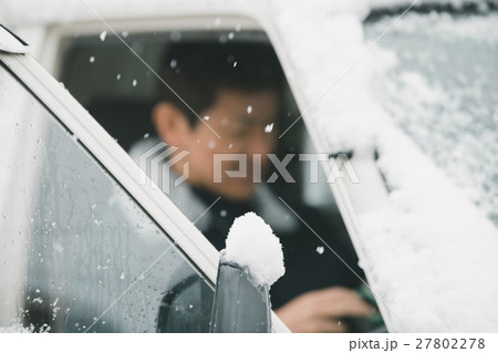 middle-aged and older person 27802278