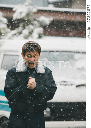 middle-aged and older person middle-aged and older person 27802875