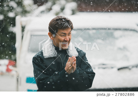 middle-aged and older person 27802886