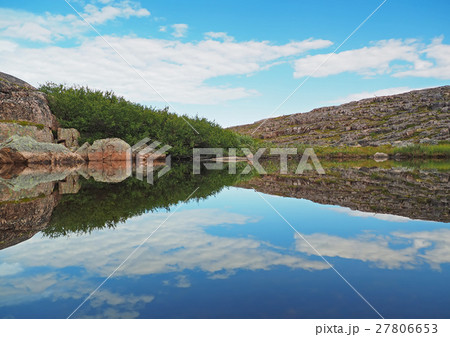 reflection in the lake 27806653